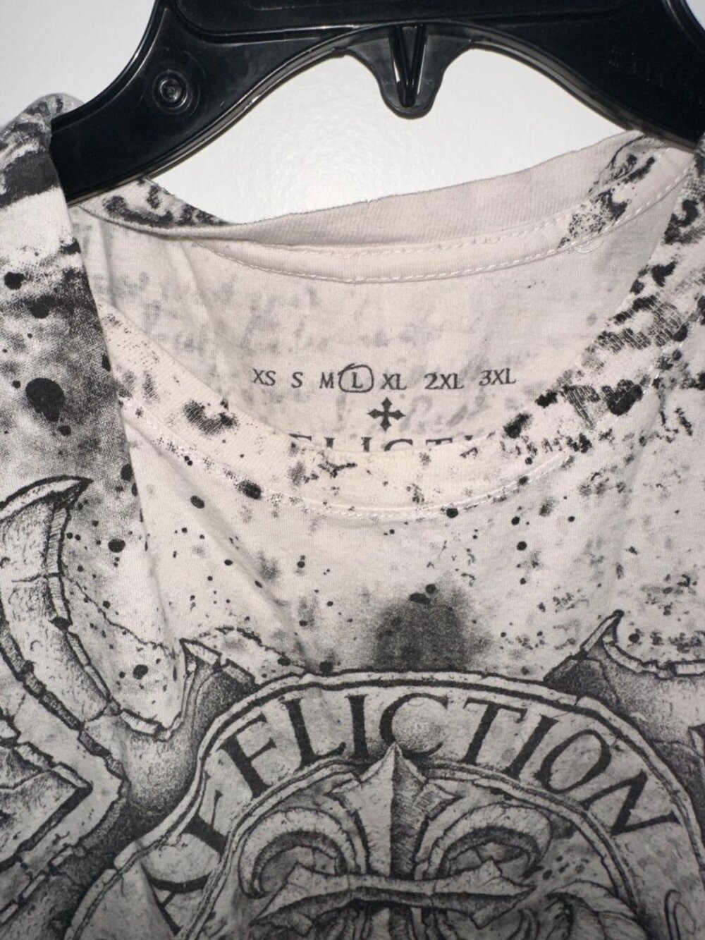 Affliction Men Black White Graphic T-Shirt - Picture 2 of 4